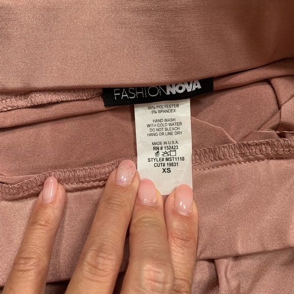 Fashion Nova 2 Piece Set - Picture 2 of 2